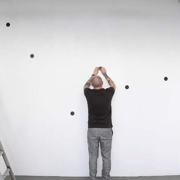 Time-lapse creation of Untitled (18 dots)